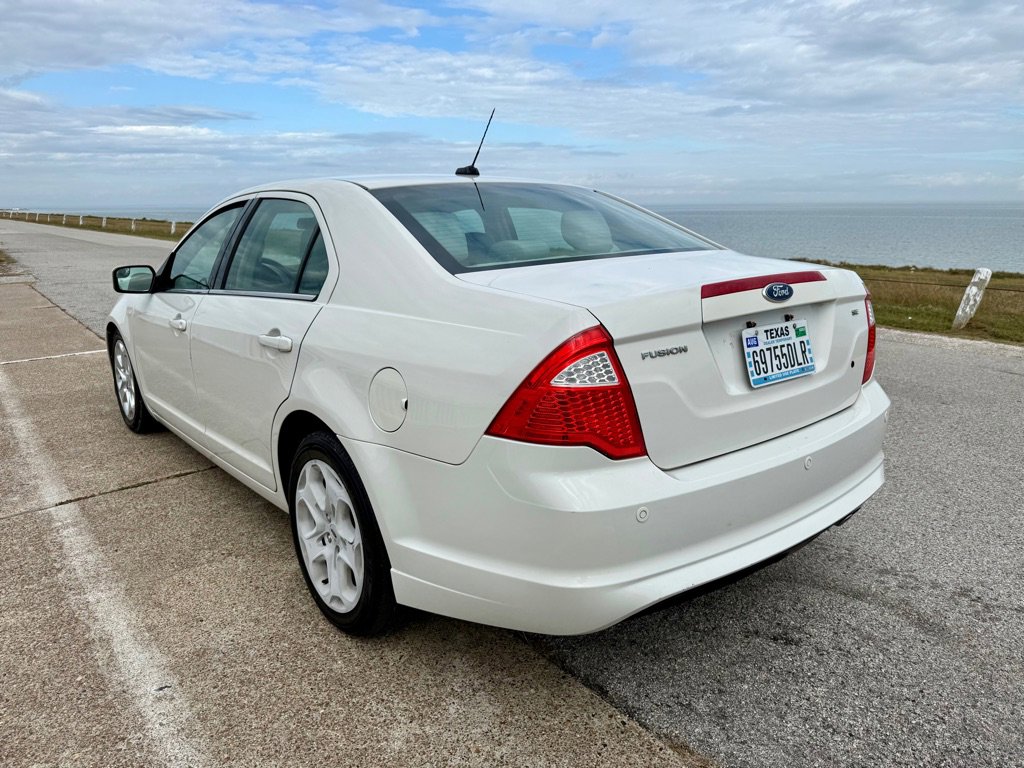 Used 2011 Ford Fusion SE image 7