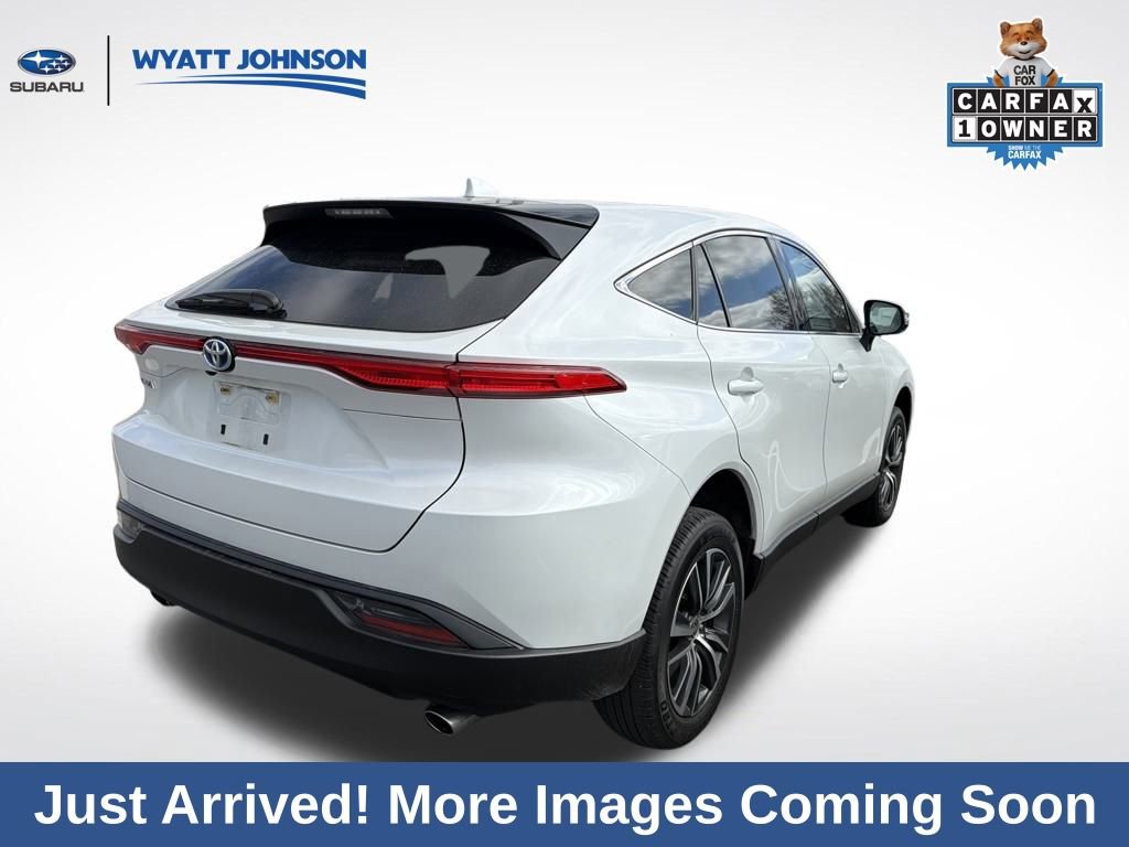 Used 2023 Toyota Venza LE image 10