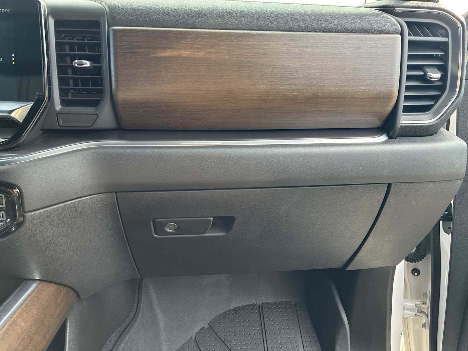 Certified 2023 Chevrolet Silverado 1500 High Country w/ Technology Package image 29