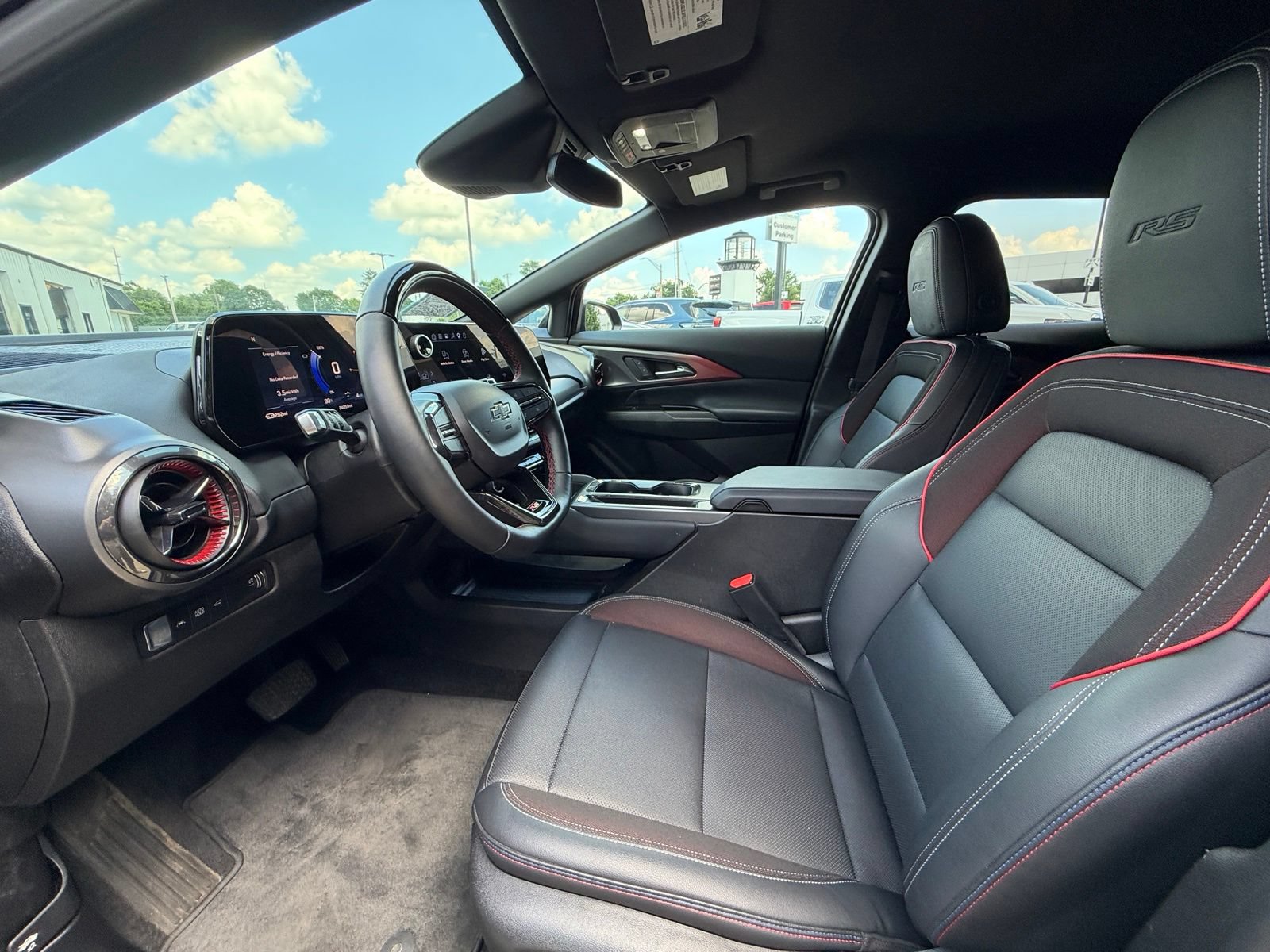 Used 2024 Chevrolet Equinox EV RS FWD image 4
