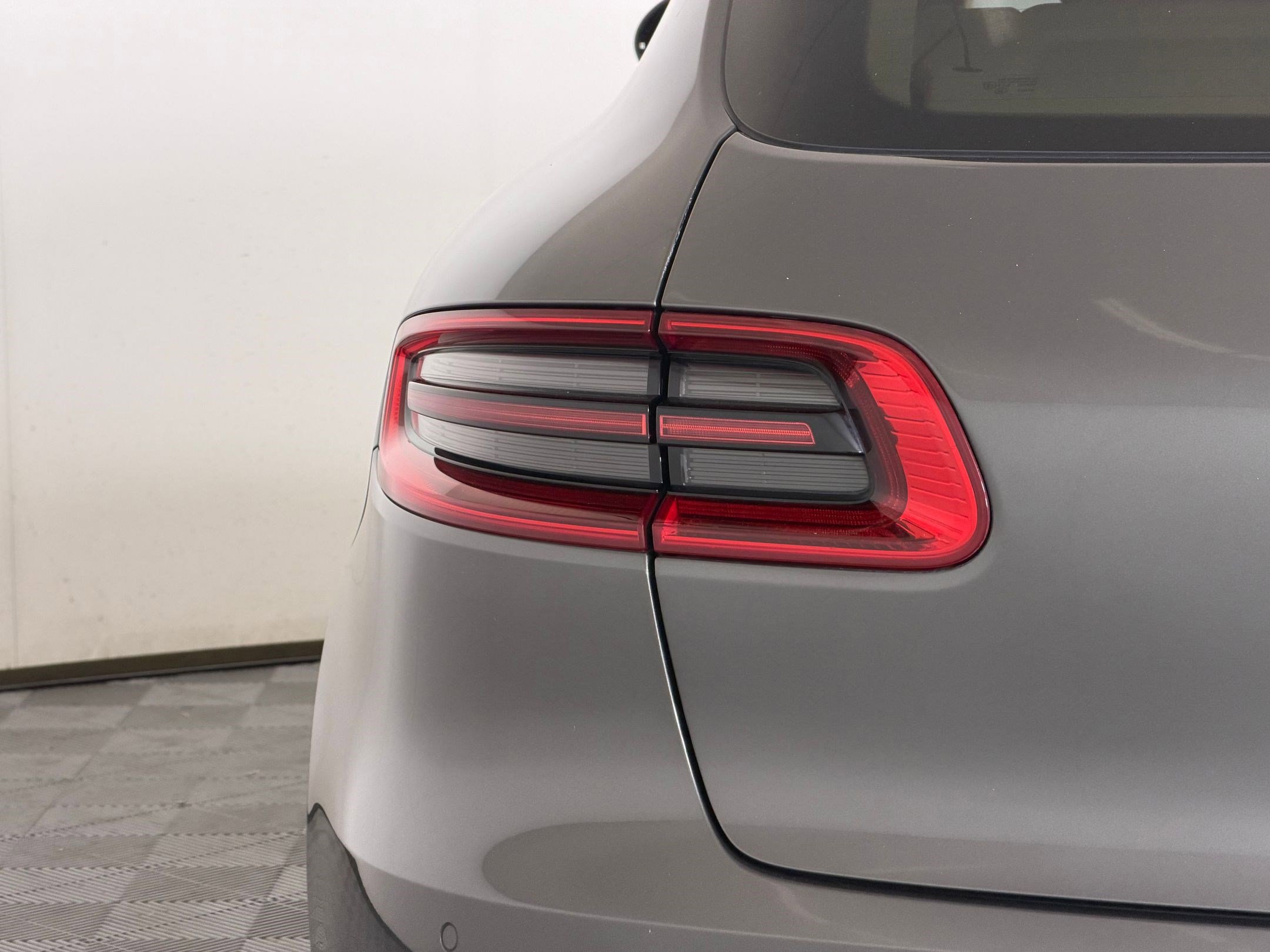 Used 2016 Porsche Macan S AWD/4WD image 13