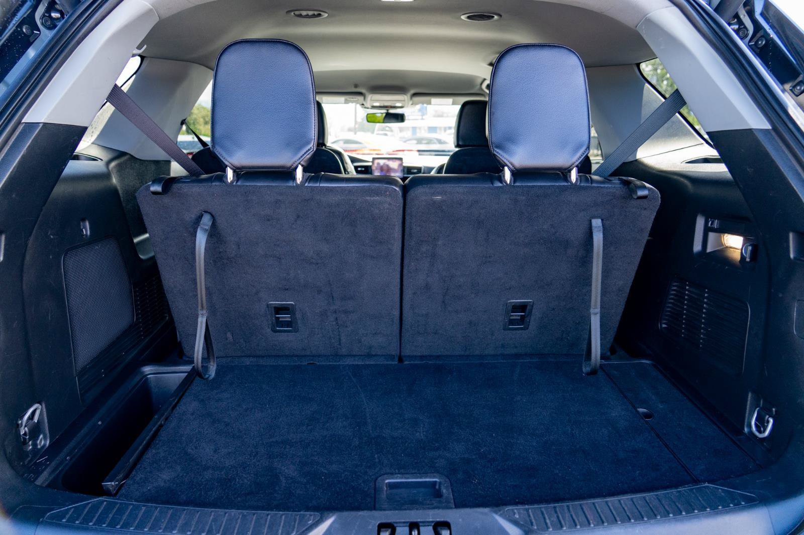 Used 2024 Ford Explorer Limited RWD image 30