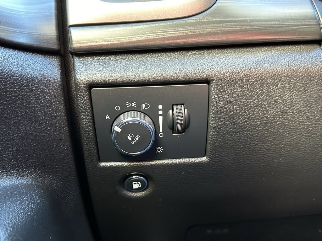 Used 2022 Jeep Grand Cherokee Laredo X image 26