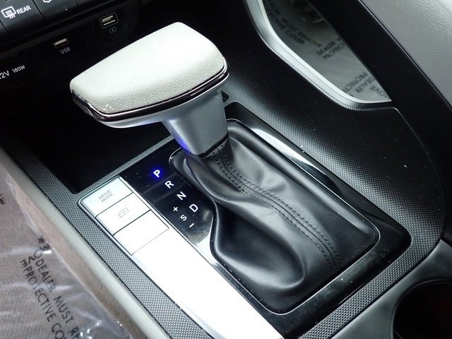 Used 2023 Hyundai Elantra SEL image 23