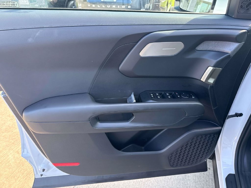 New 2027 Kia Telluride LX FWD image 18