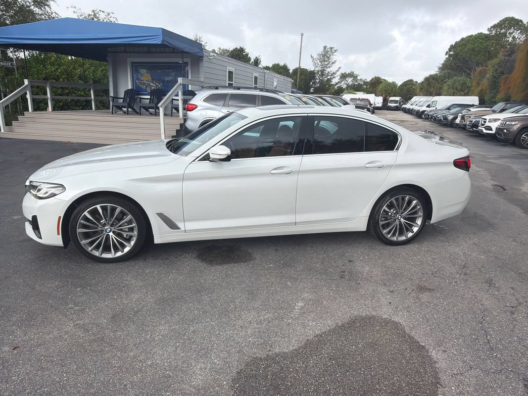 Used 2023 BMW 530i xDrive w/ Convenience Package AWD/4WD image 2
