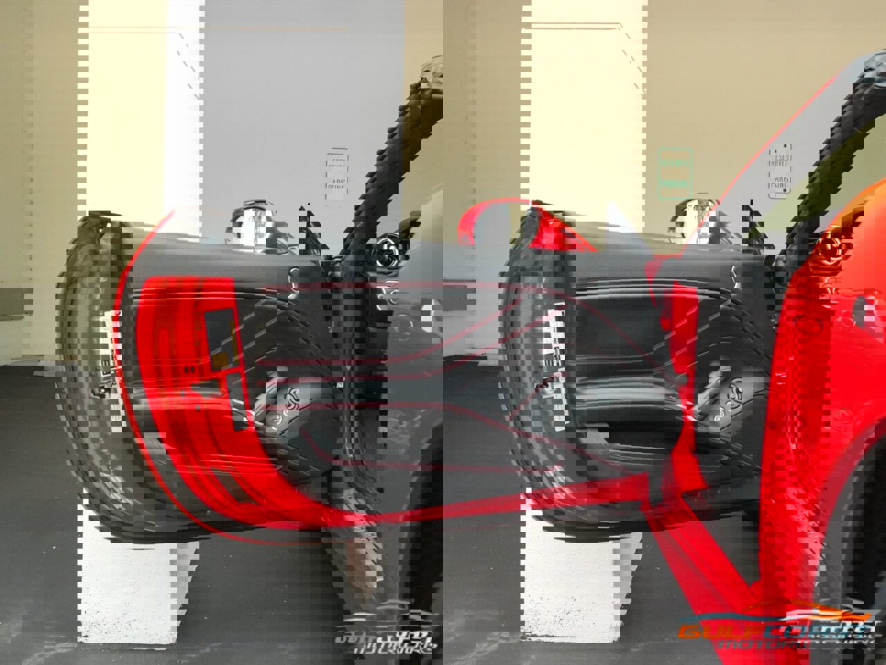 Used 2015 Ferrari California T image 27