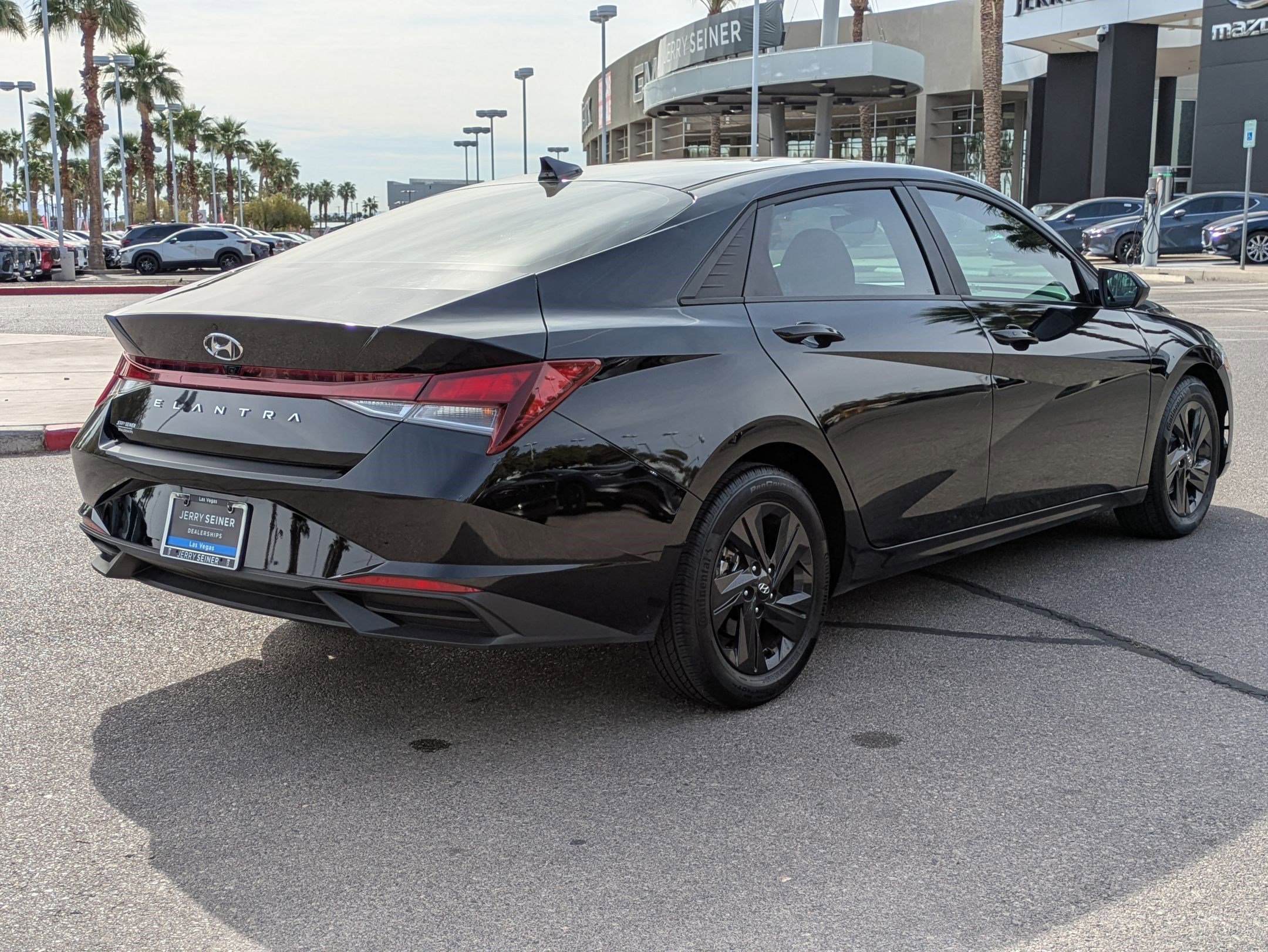 Used 2021 Hyundai Elantra SEL w/ Convenience Package FWD image 5