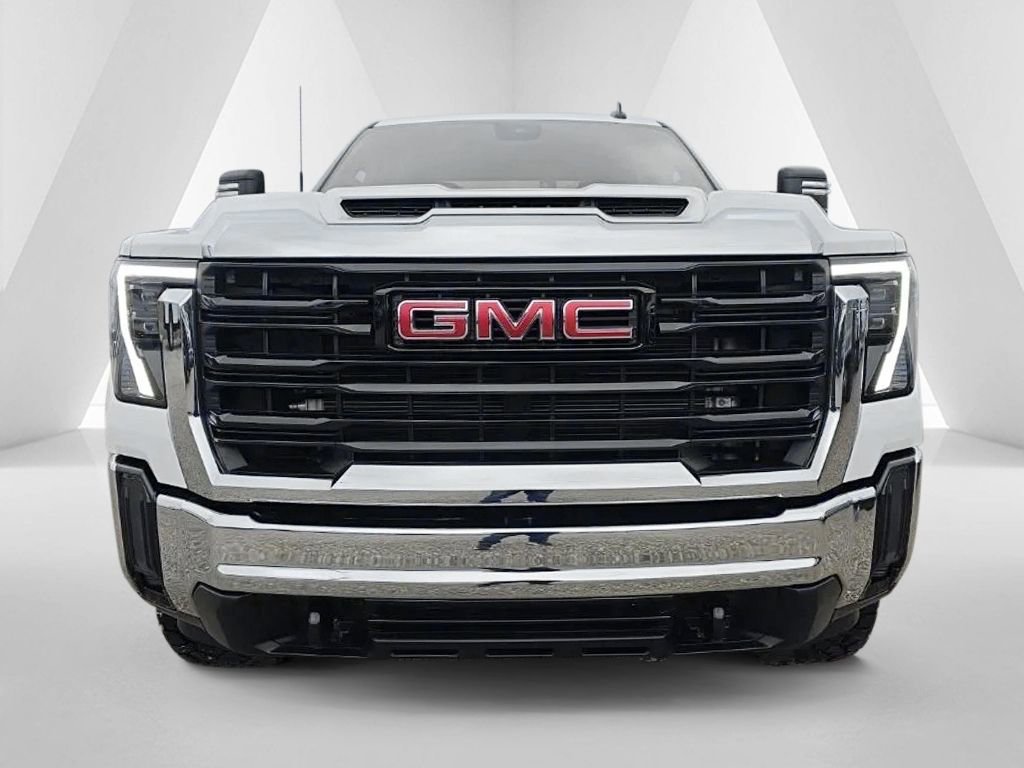 Used 2025 GMC Sierra 2500 Pro w/ Convenience Package image 2