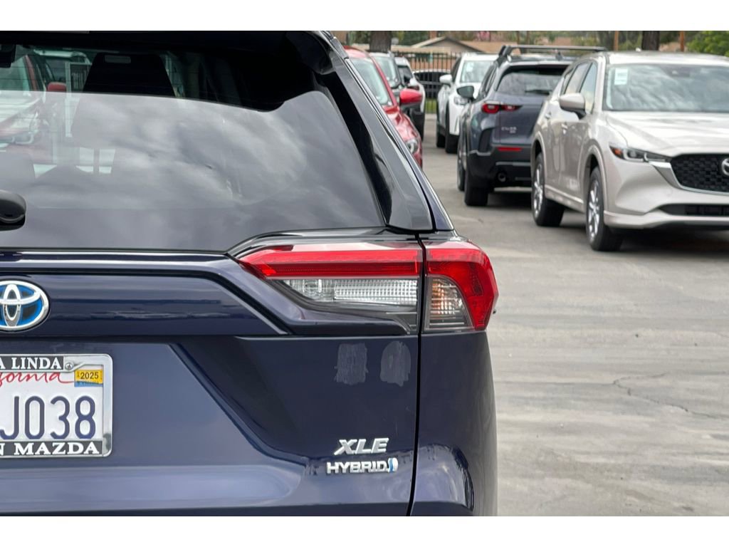 Used 2021 Toyota RAV4 XLE w/ Convenience Package image 49