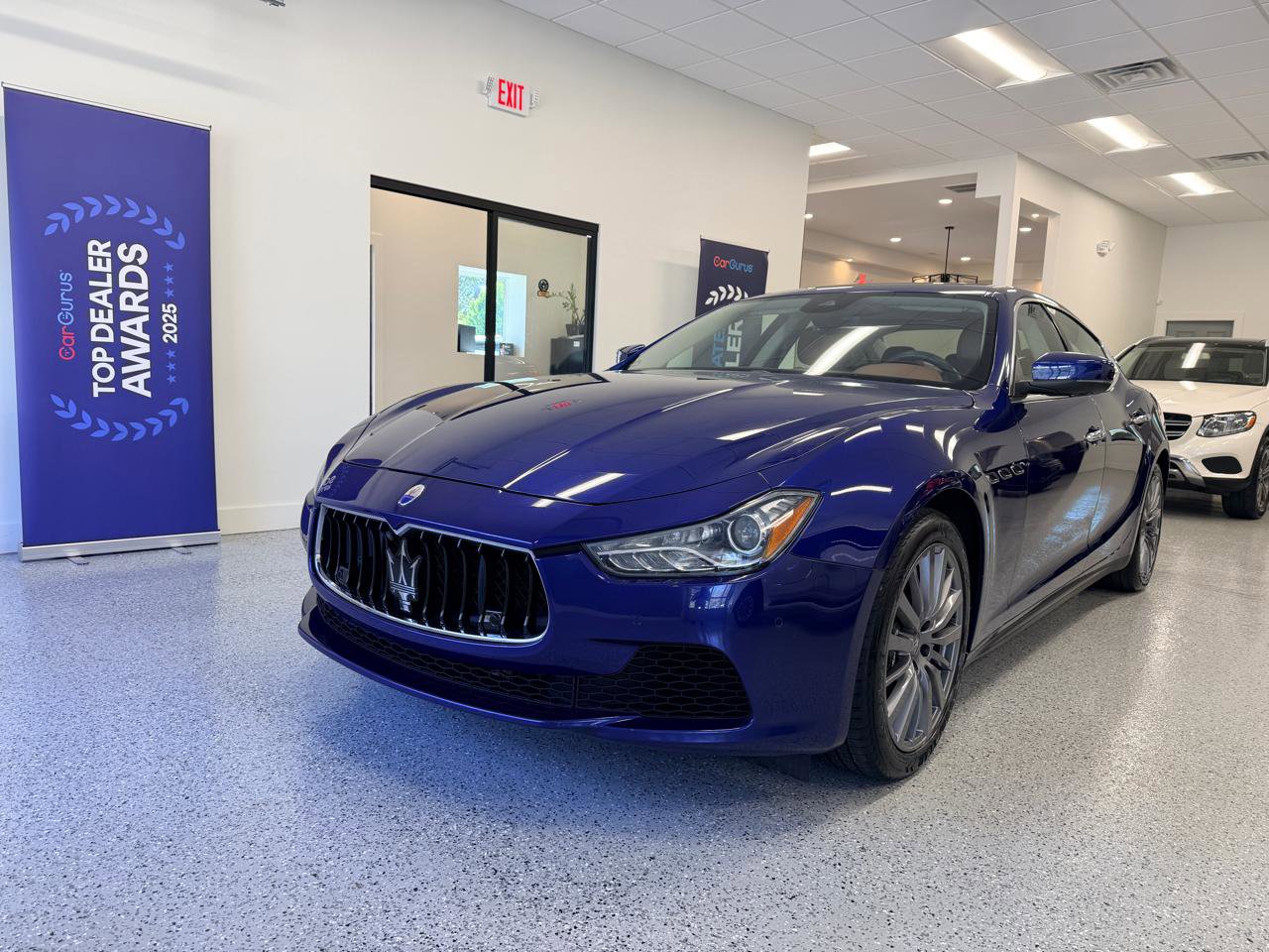 Used 2017 Maserati Ghibli S image 3