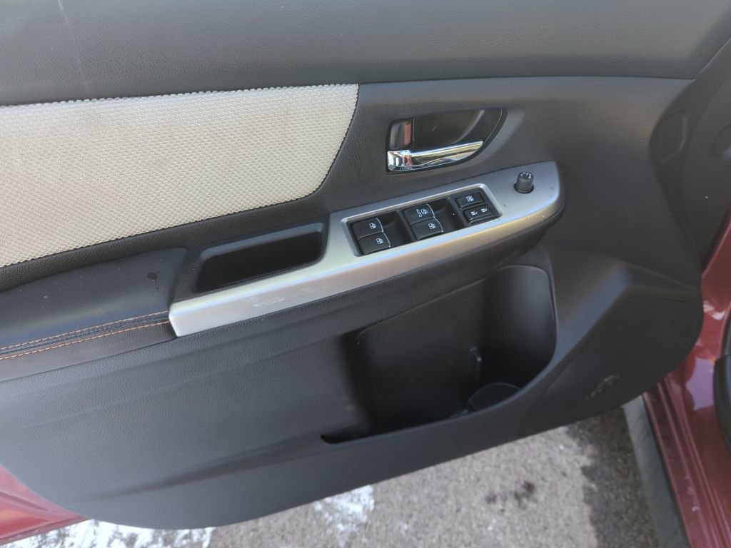 Used 2016 Subaru Crosstrek 2.0i Premium w/ Moonroof Package image 10