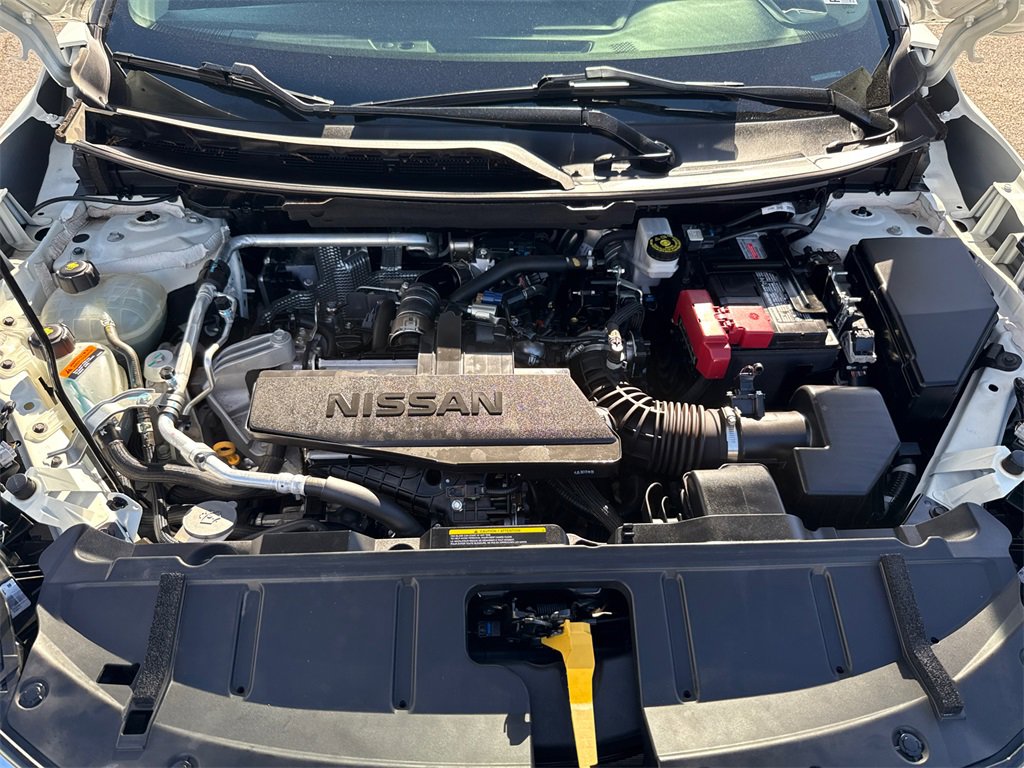 Used 2024 Nissan Rogue S image 8