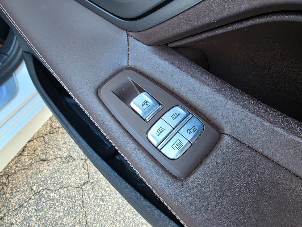 Used 2020 BMW 750i xDrive w/ Executive Package AWD/4WD image 39