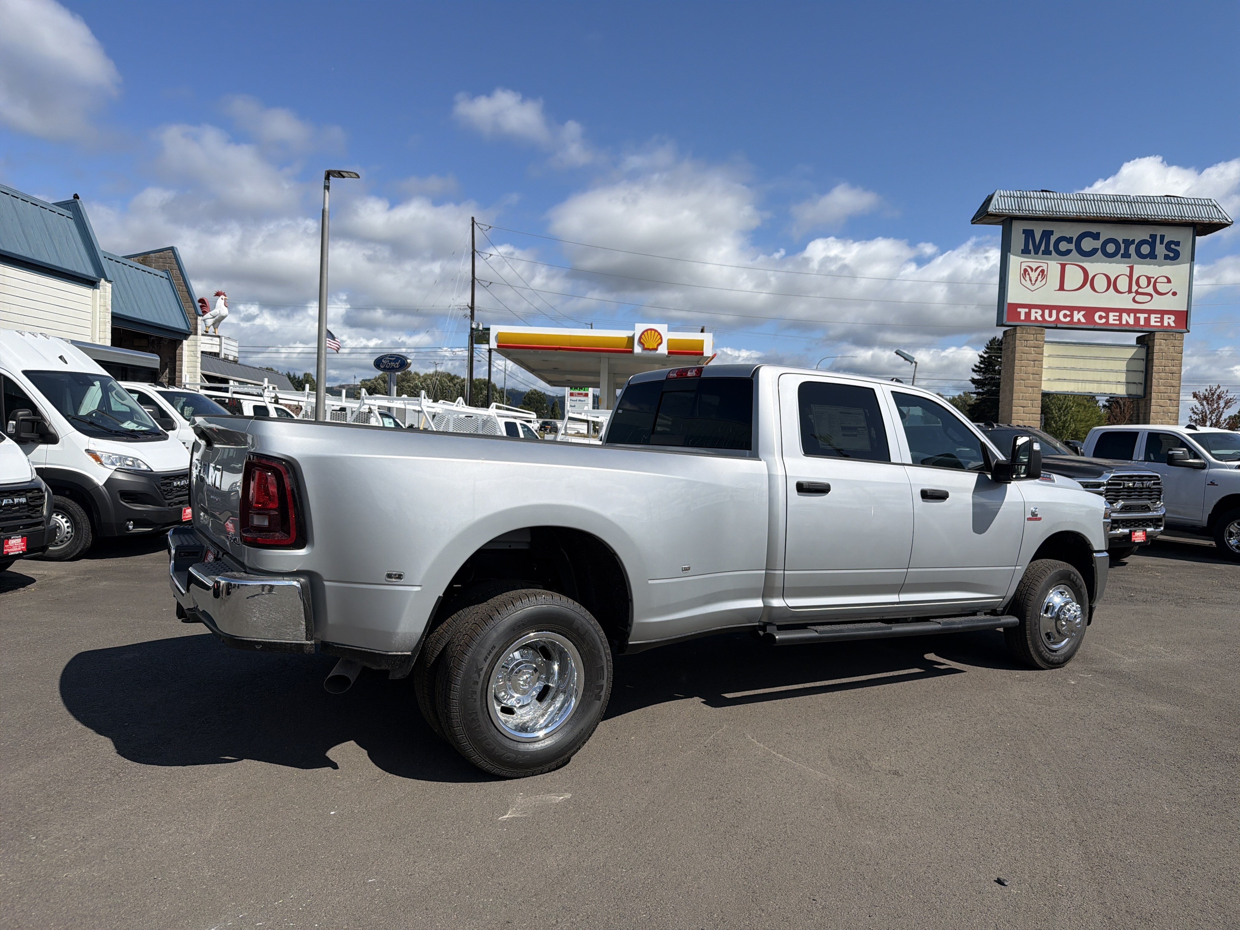 New 2026 RAM 3500 Tradesman AWD/4WD image 6