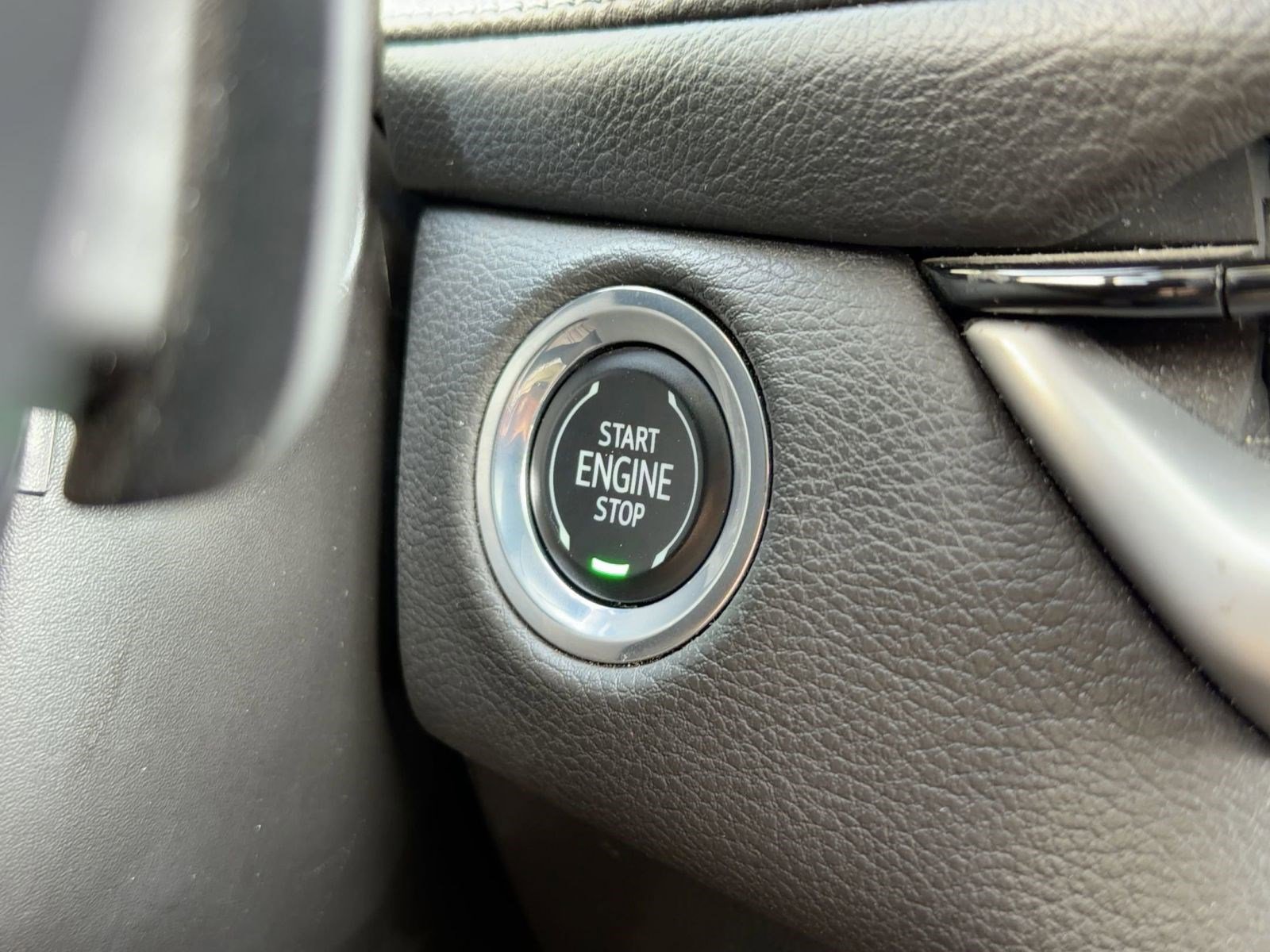 Certified 2024 Cadillac XT4 Premium Luxury image 23