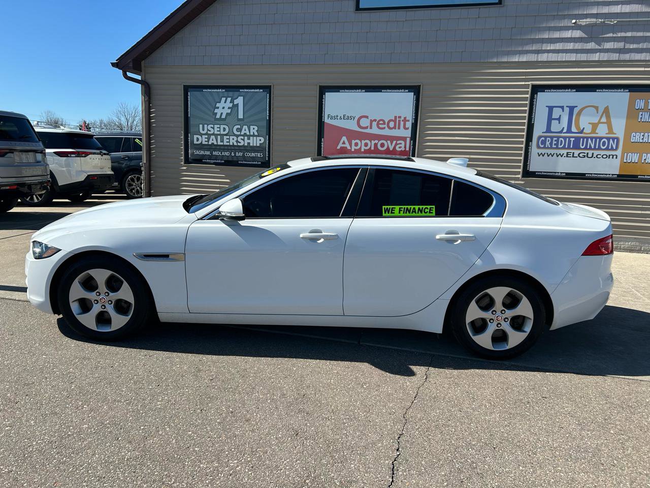 Used 2018 Jaguar XE image 8