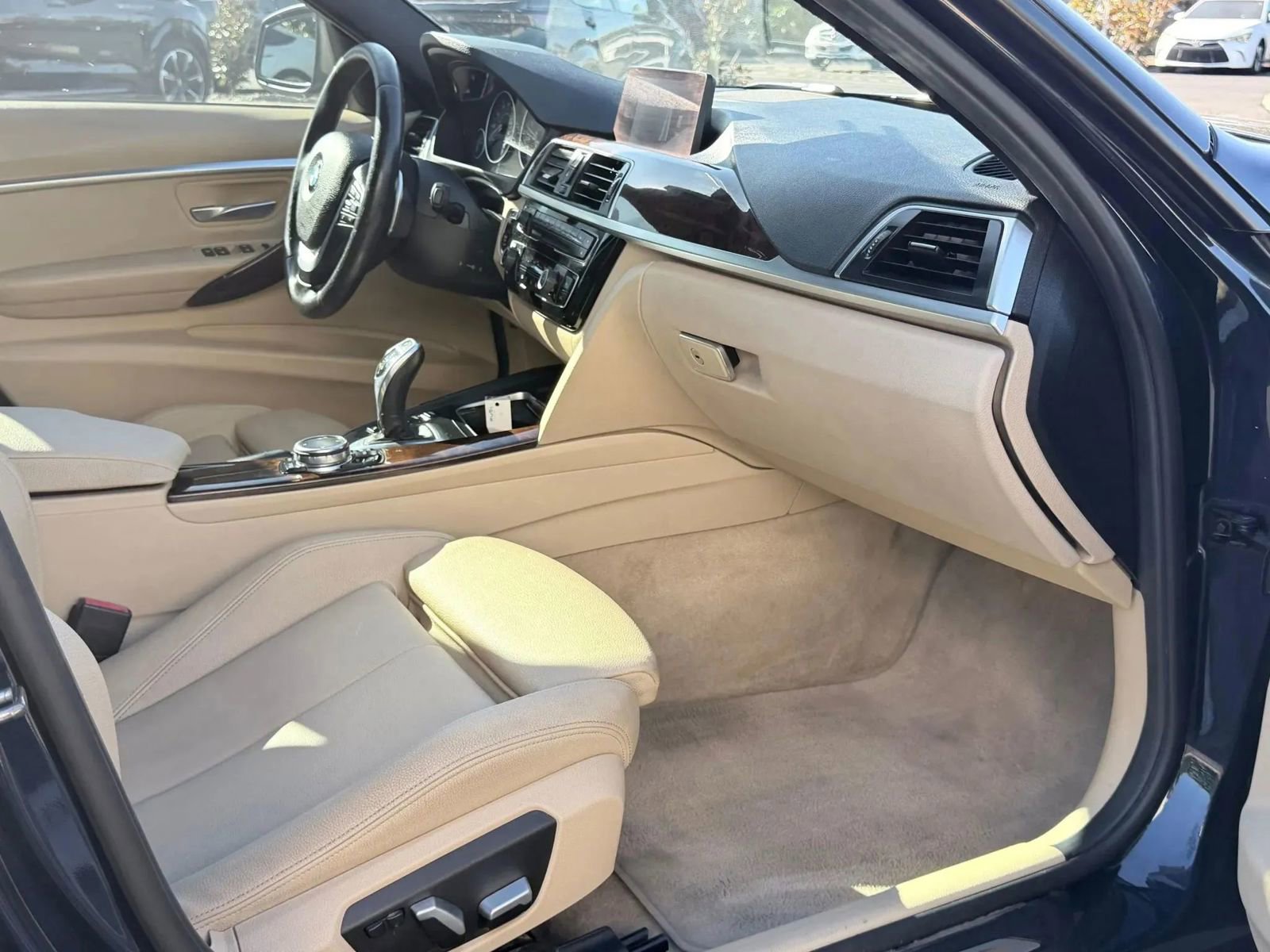 Used 2016 BMW 328d xDrive Sedan image 11