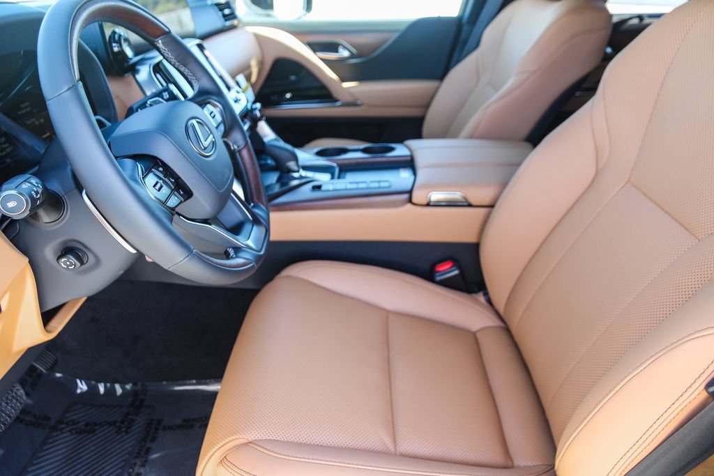 New 2026 Lexus LX 700h Luxury AWD/4WD image 16