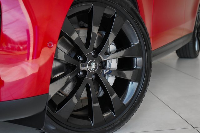 Used 2023 Land Rover Range Rover Sport SE image 2