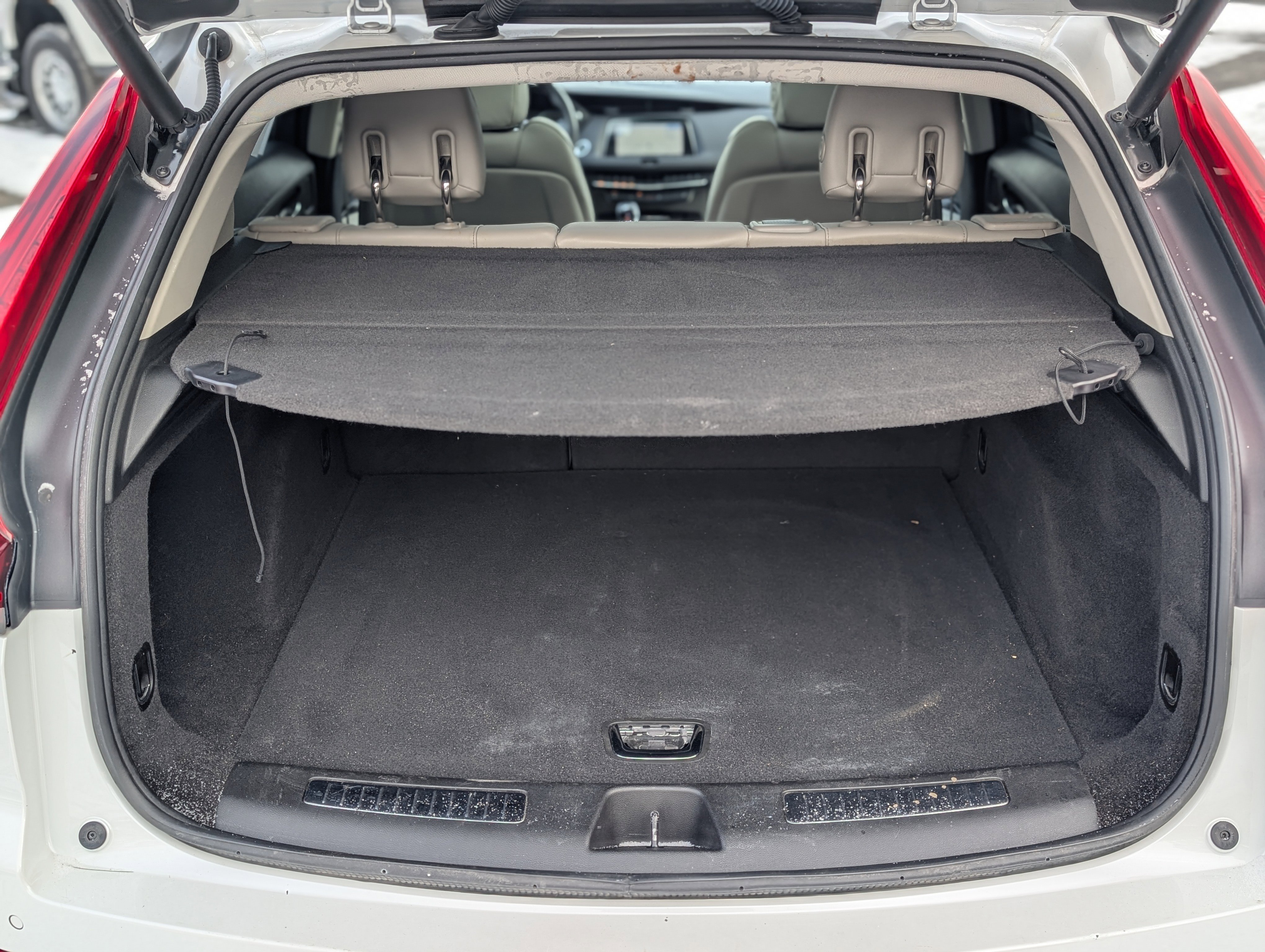 Used 2022 Cadillac XT4 Premium Luxury w/ Sun And Sound Package image 44