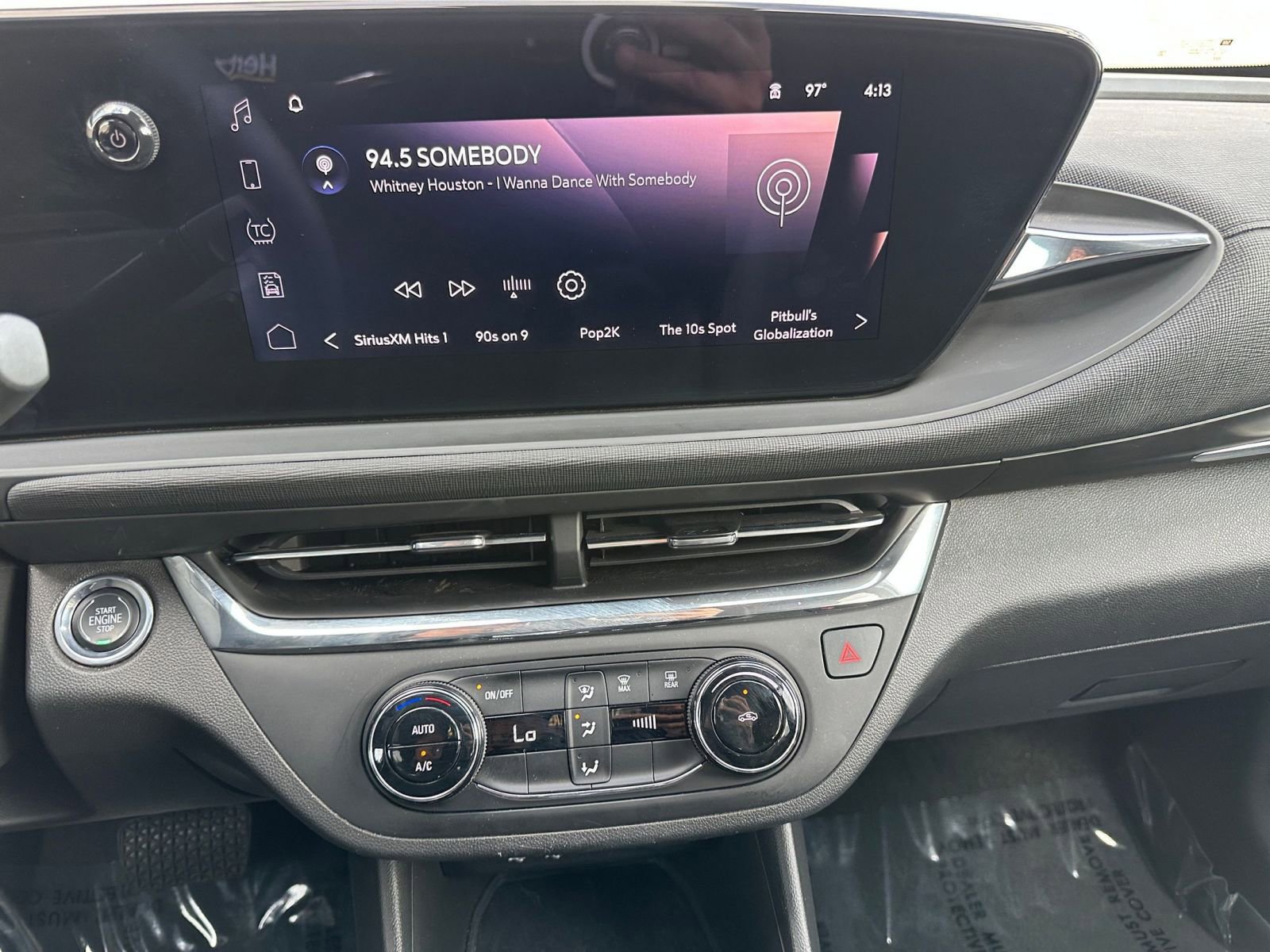 Used 2025 Buick Envista Preferred image 18