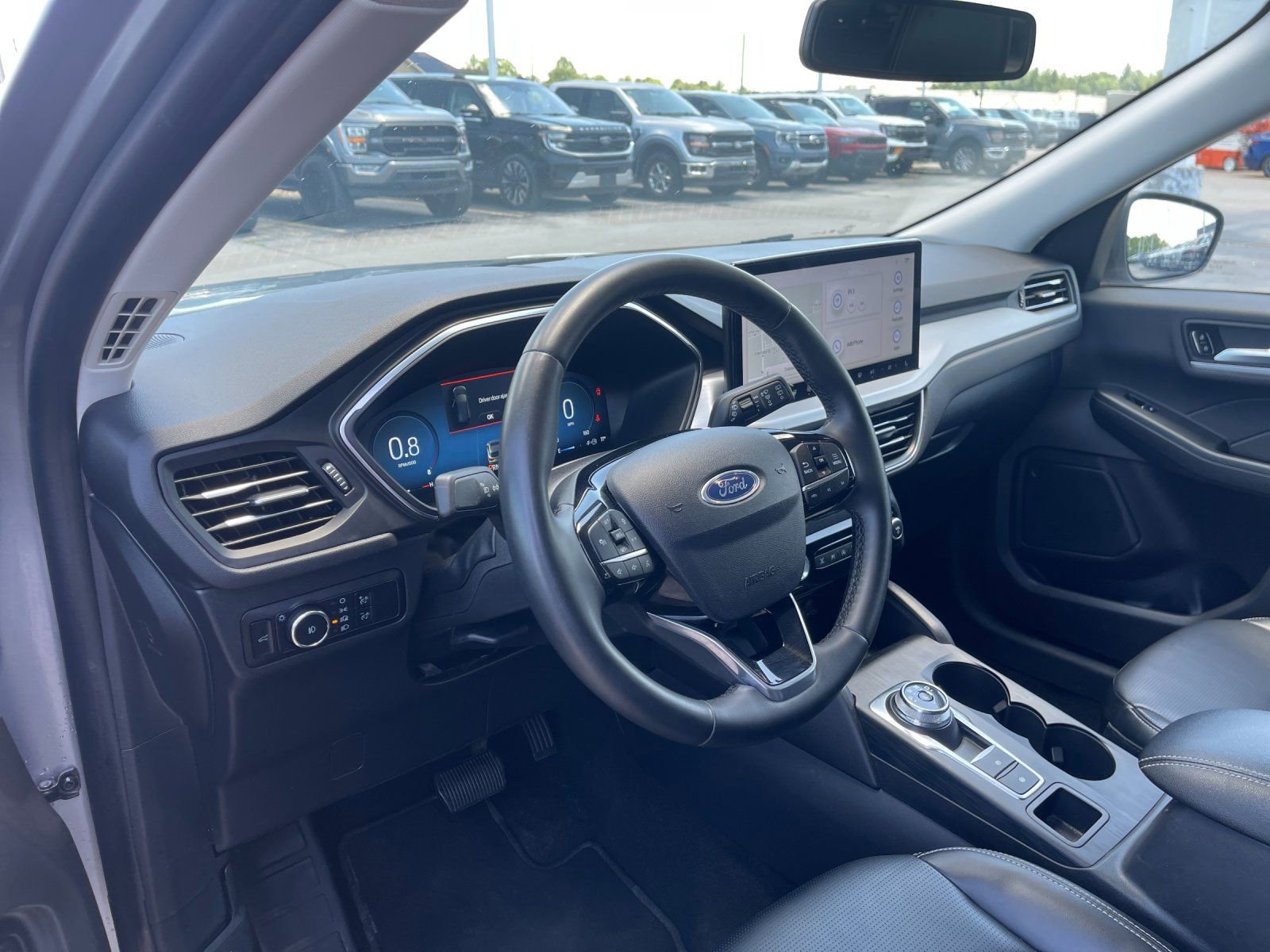 Used 2024 Ford Escape Platinum AWD/4WD image 11