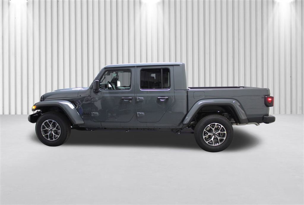 New 2026 Jeep Gladiator Sport image 7