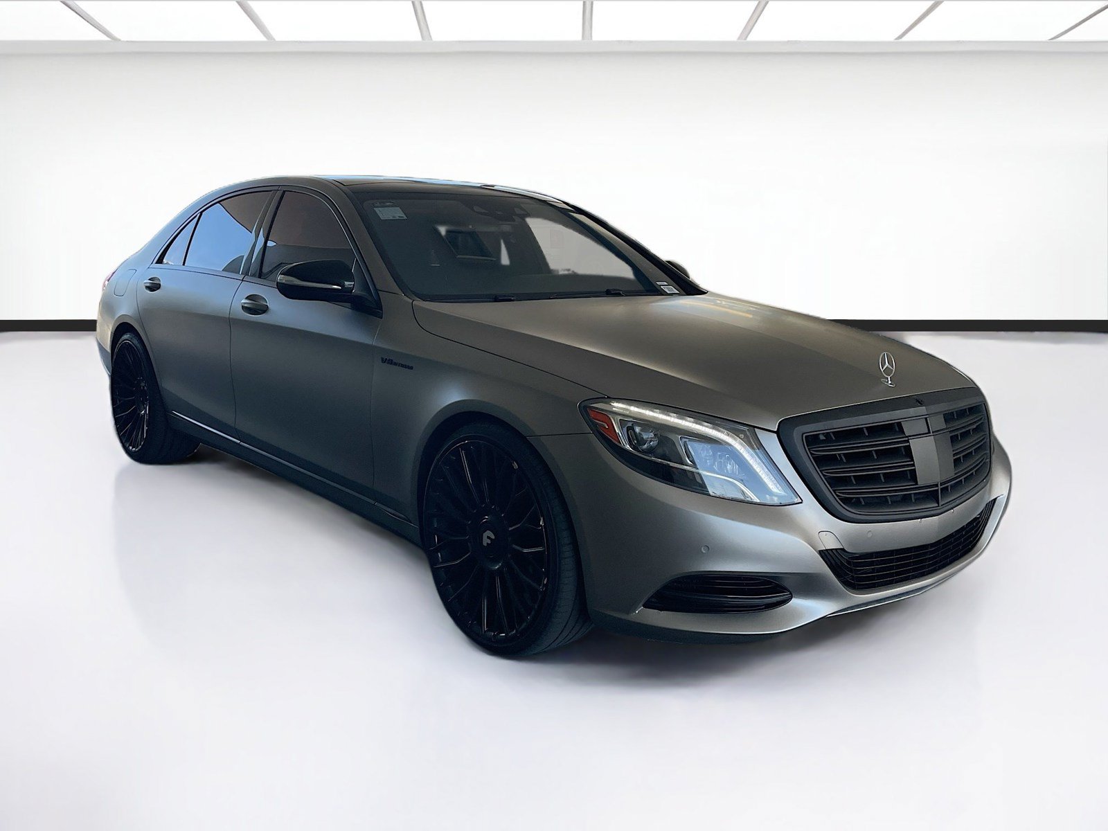 Used 2015 Mercedes-Benz S 550 4MATIC Sedan image 3