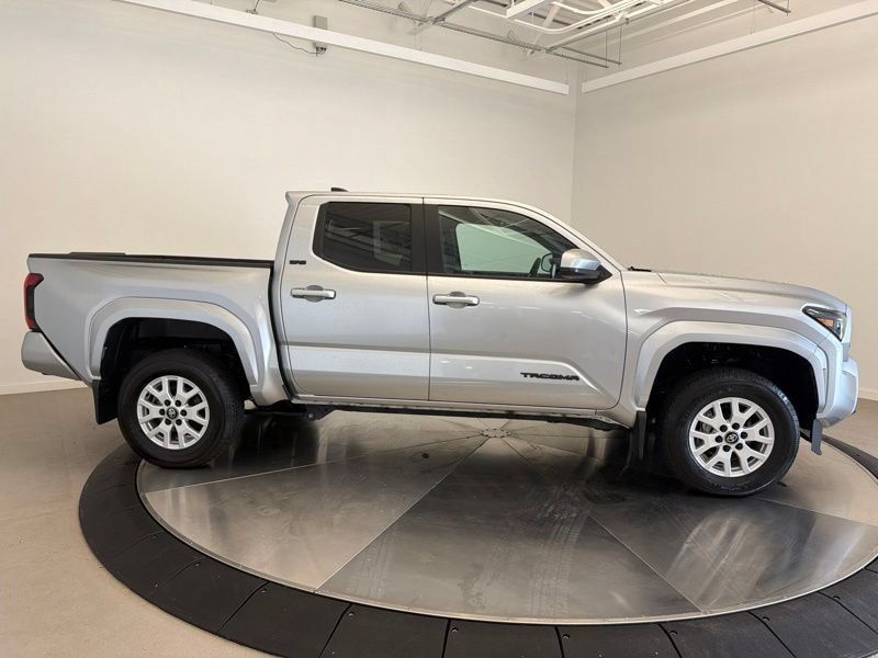 Certified 2025 Toyota Tacoma SR5 AWD/4WD image 2