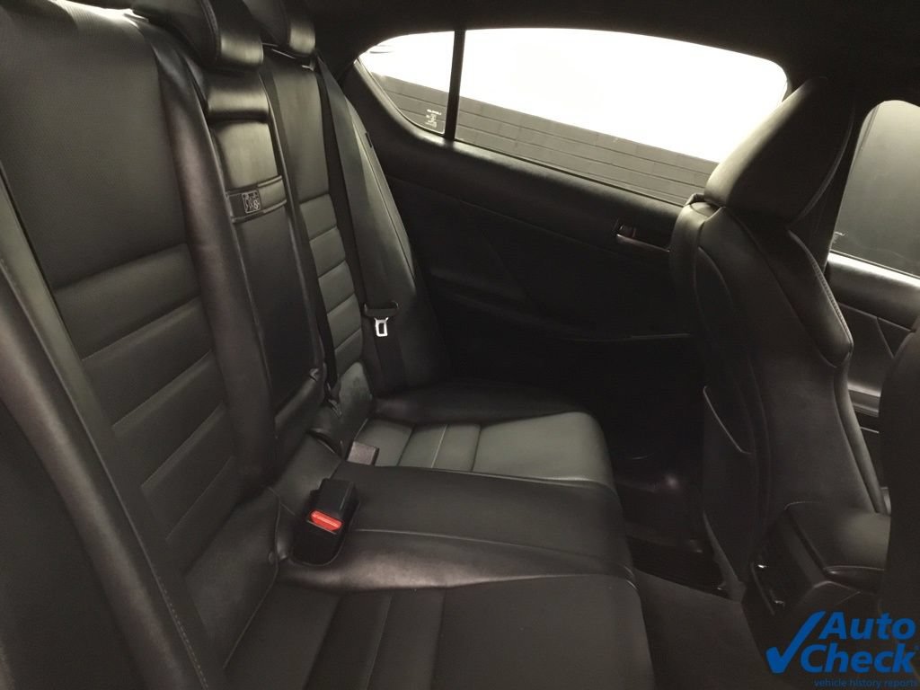 Used 2023 Lexus IS 500 RWD image 29