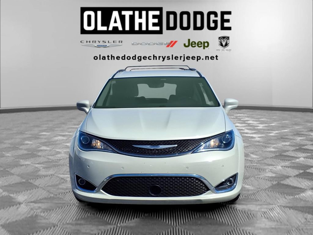 Used 2020 Chrysler Pacifica Touring-L Plus image 35