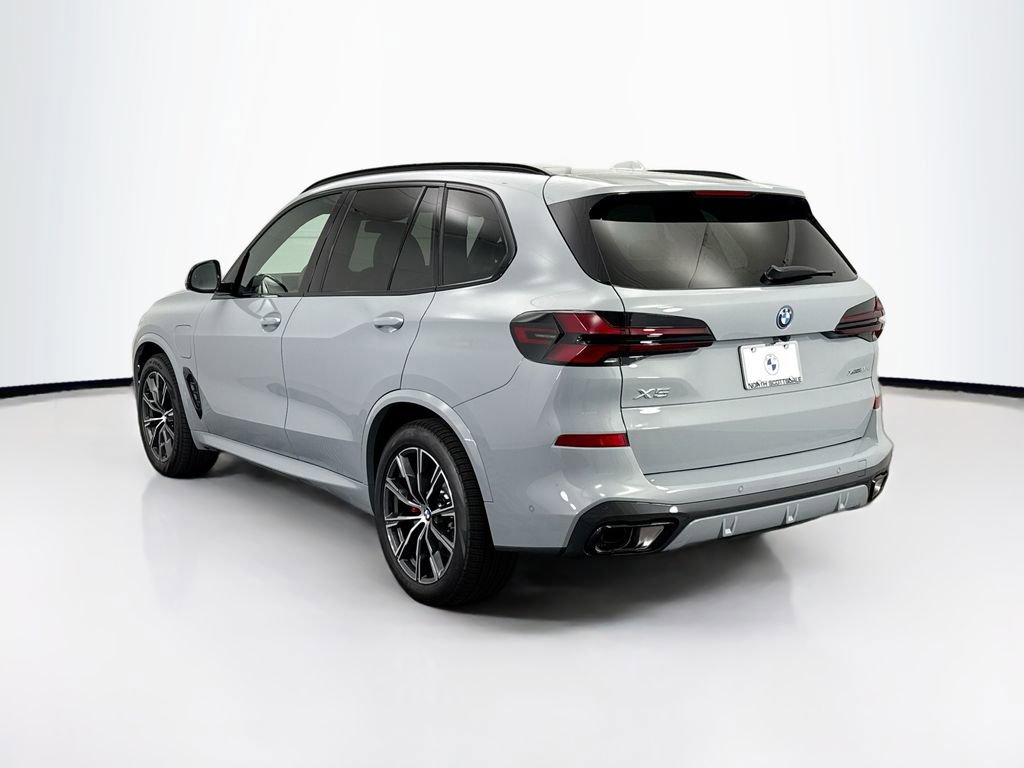 New 2026 BMW X5 xDrive50e w/ M Sport Package AWD/4WD image 7