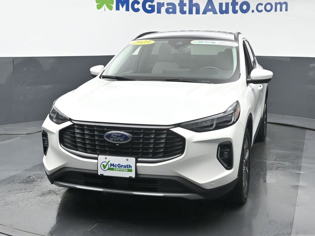 Used 2023 Ford Escape Platinum w/ Premium Technology Package image 5