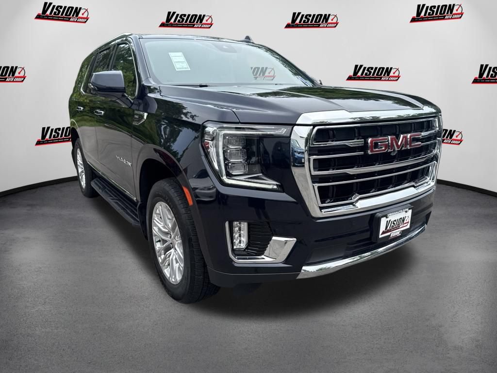 Used 2023 GMC Yukon SLT w/ SLT Luxury Package AWD/4WD image 3