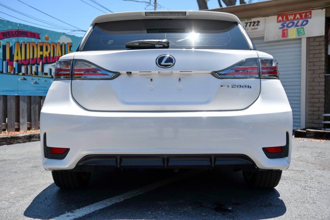 Used 2015 Lexus CT 200h FWD image 32