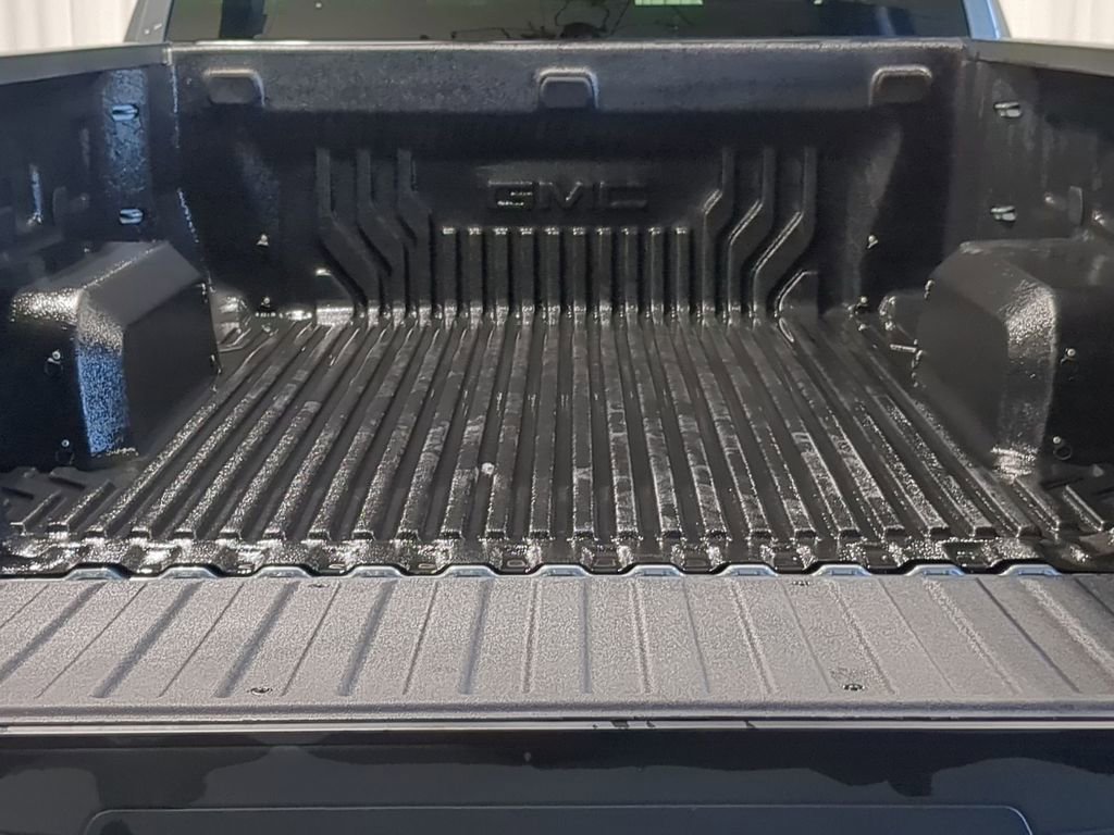 Used 2025 GMC Sierra 1500 Elevation image 39