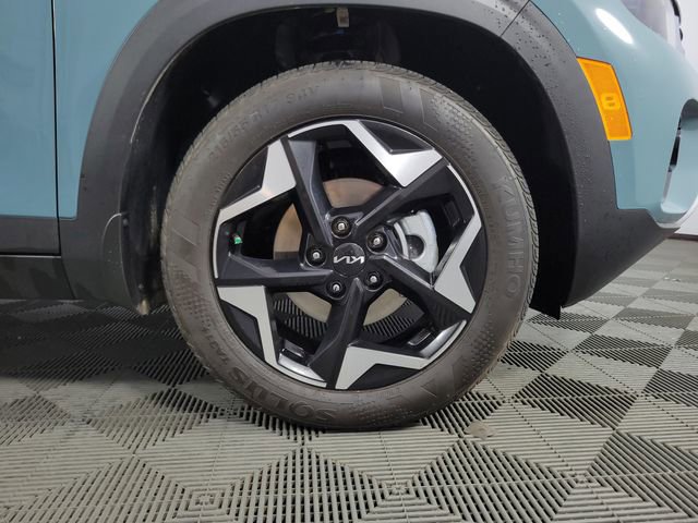 Used 2025 Kia Seltos S image 11