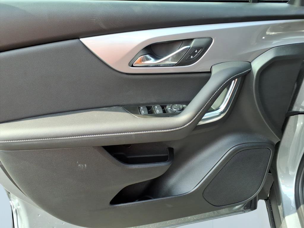 New 2025 Chevrolet Blazer LT w/ Midnight/Sport Edition image 14