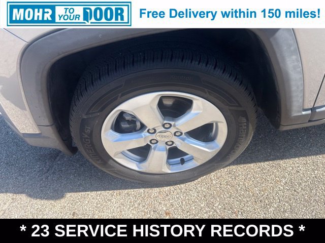 Used 2019 Jeep Compass Latitude FWD image 34