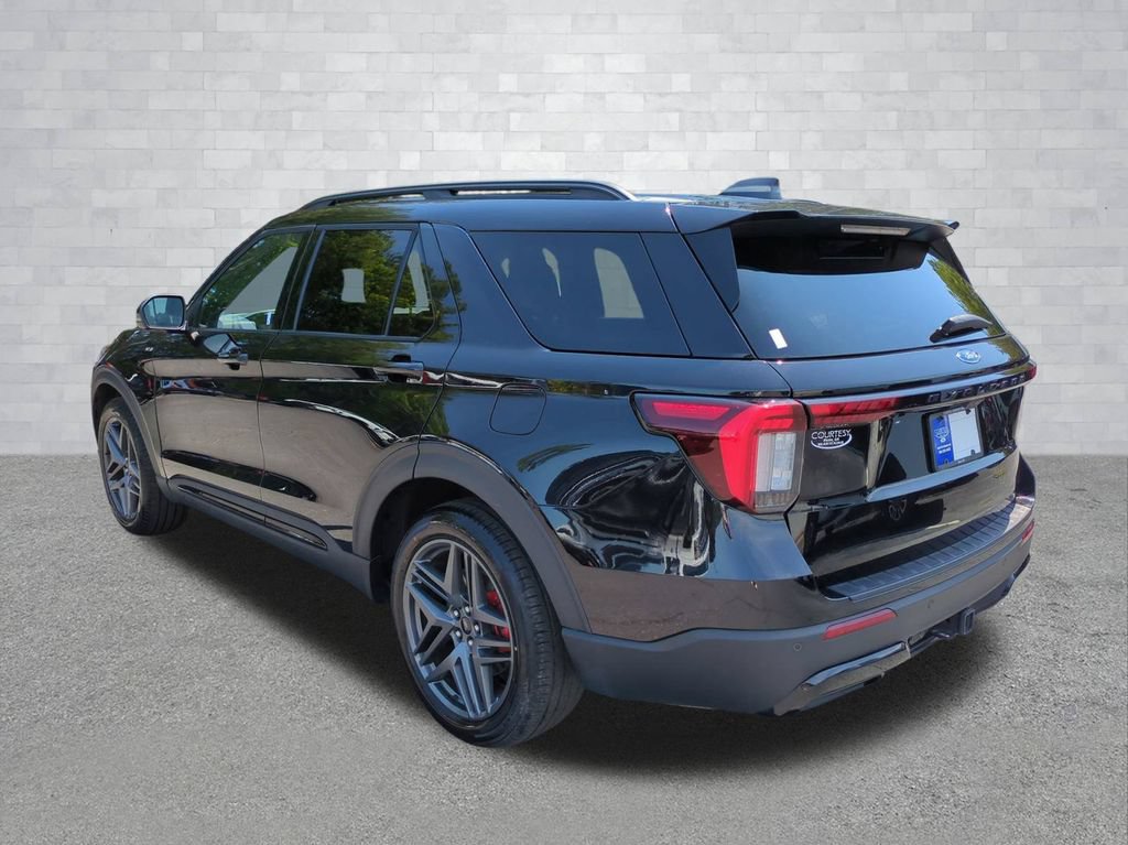 Used 2026 Ford Explorer ST-Line w/ ST-Line Street Pack RWD image 7