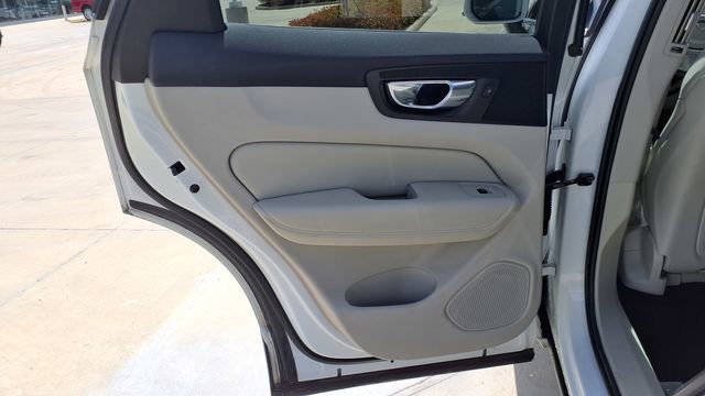 Used 2020 Volvo XC60 T5 Inscription image 16