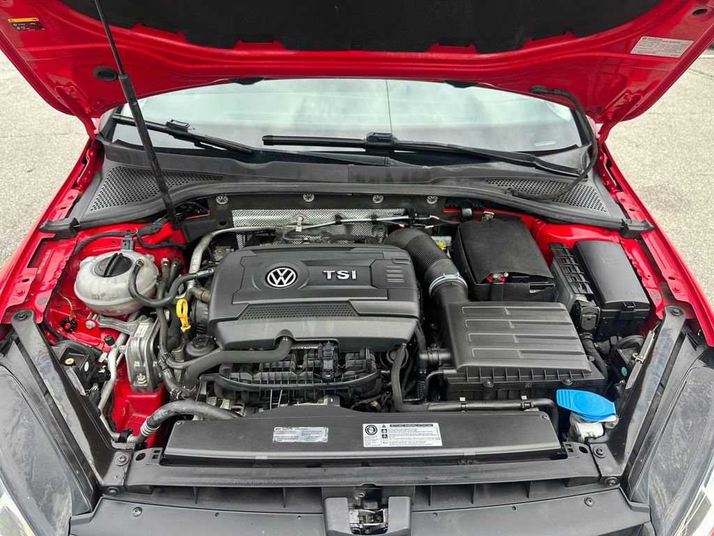 Used 2016 Volkswagen Golf SE image 25