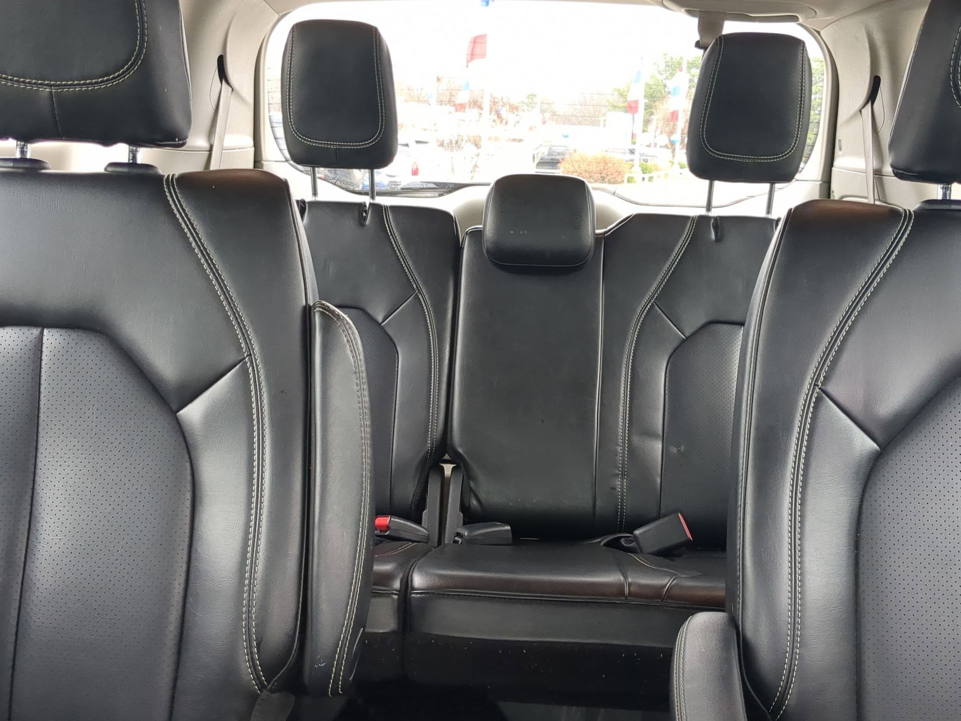 Used 2023 Chrysler Pacifica Touring-L image 22