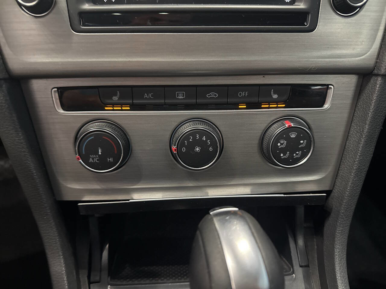 Used 2017 Volkswagen Golf Wolfsburg Edition FWD image 26