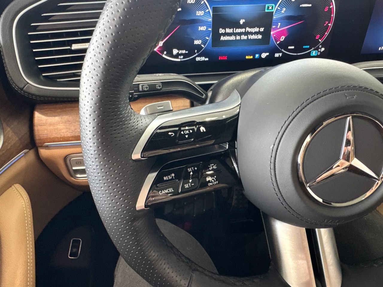 Used 2025 Mercedes-Benz GLS 450 4MATIC image 22
