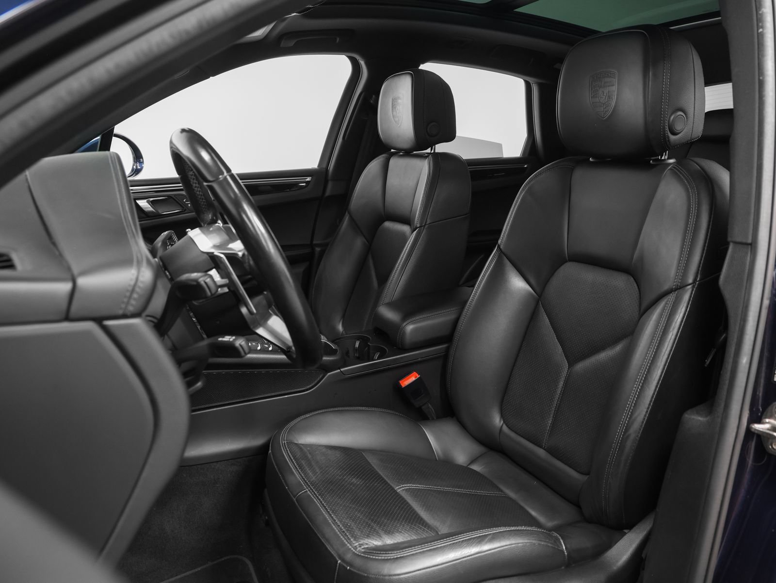 Certified 2018 Porsche Macan Sport Edition AWD/4WD image 5