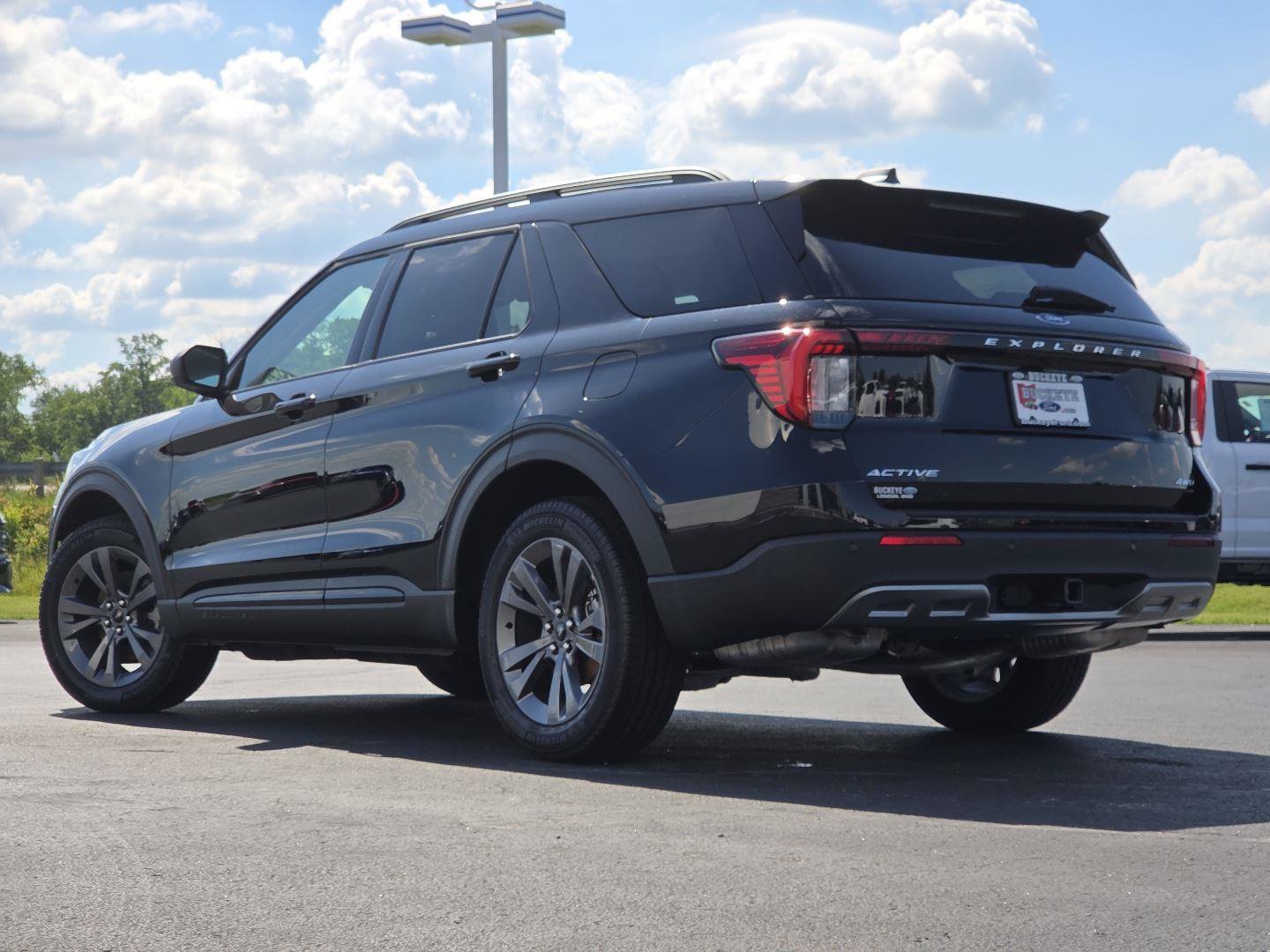 New 2026 Ford Explorer Active w/ Active Comfort Package AWD/4WD image 17