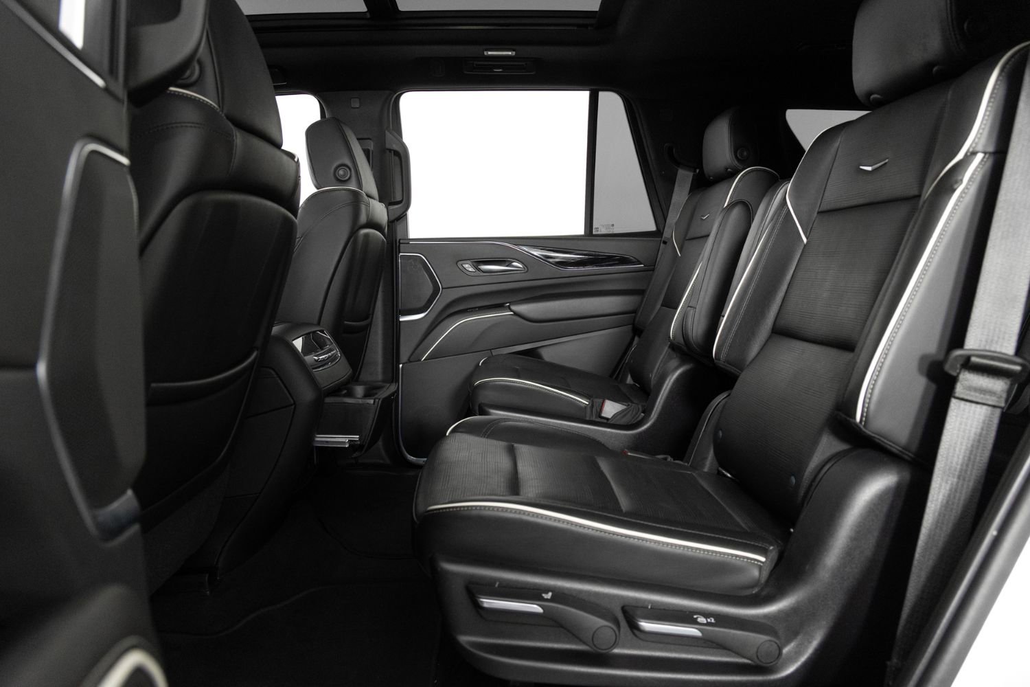Used 2021 Cadillac Escalade Sport w/ Heavy-Duty Trailer Package image 17