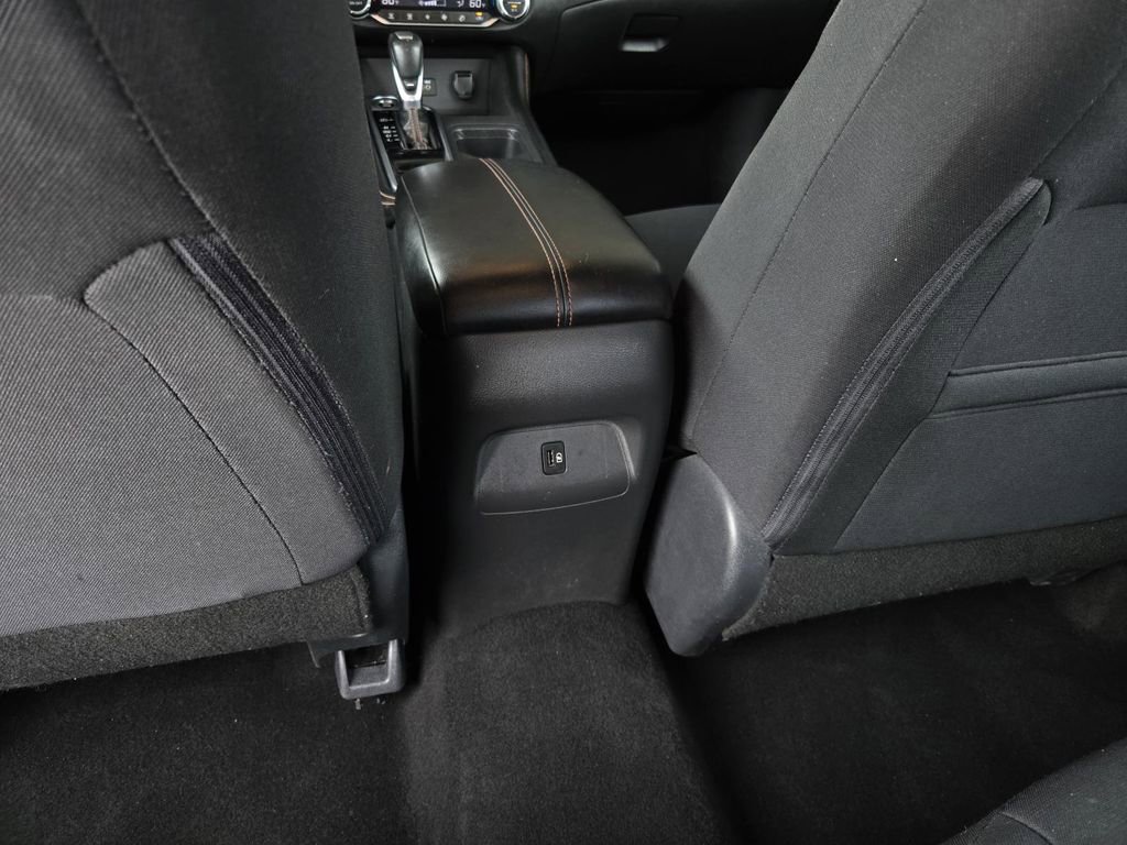 Certified 2021 Nissan Sentra SR FWD image 12
